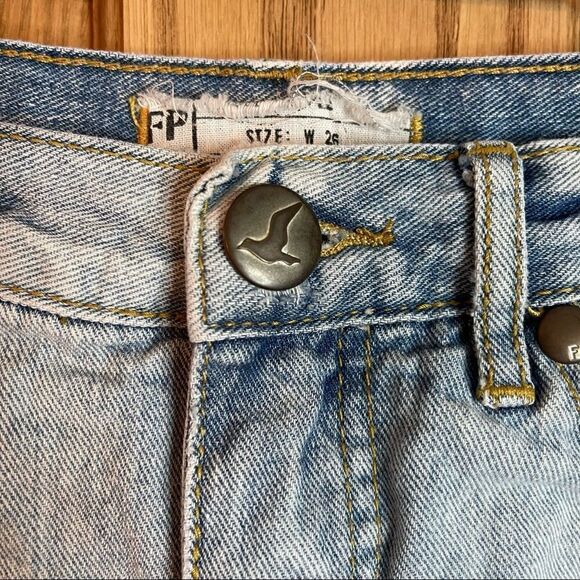 FREE PEOPLE Lace Trim Hi Rise Shorts - Picture 7 of 10